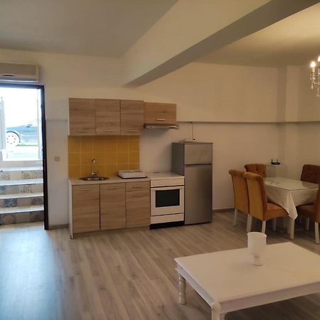 Superior Chic Family Apartment Калампака Экстерьер фото